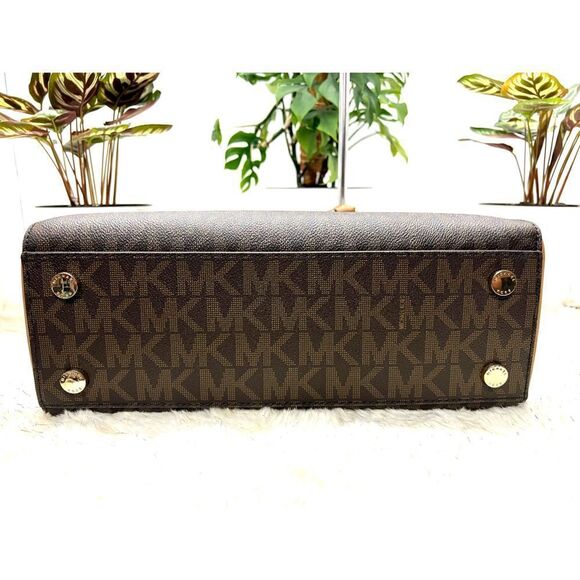 🔥🍀NWT! | Mickael Kors KELLEN Satchel Handbag Msrp:$378.00 - Picture 4 of 8